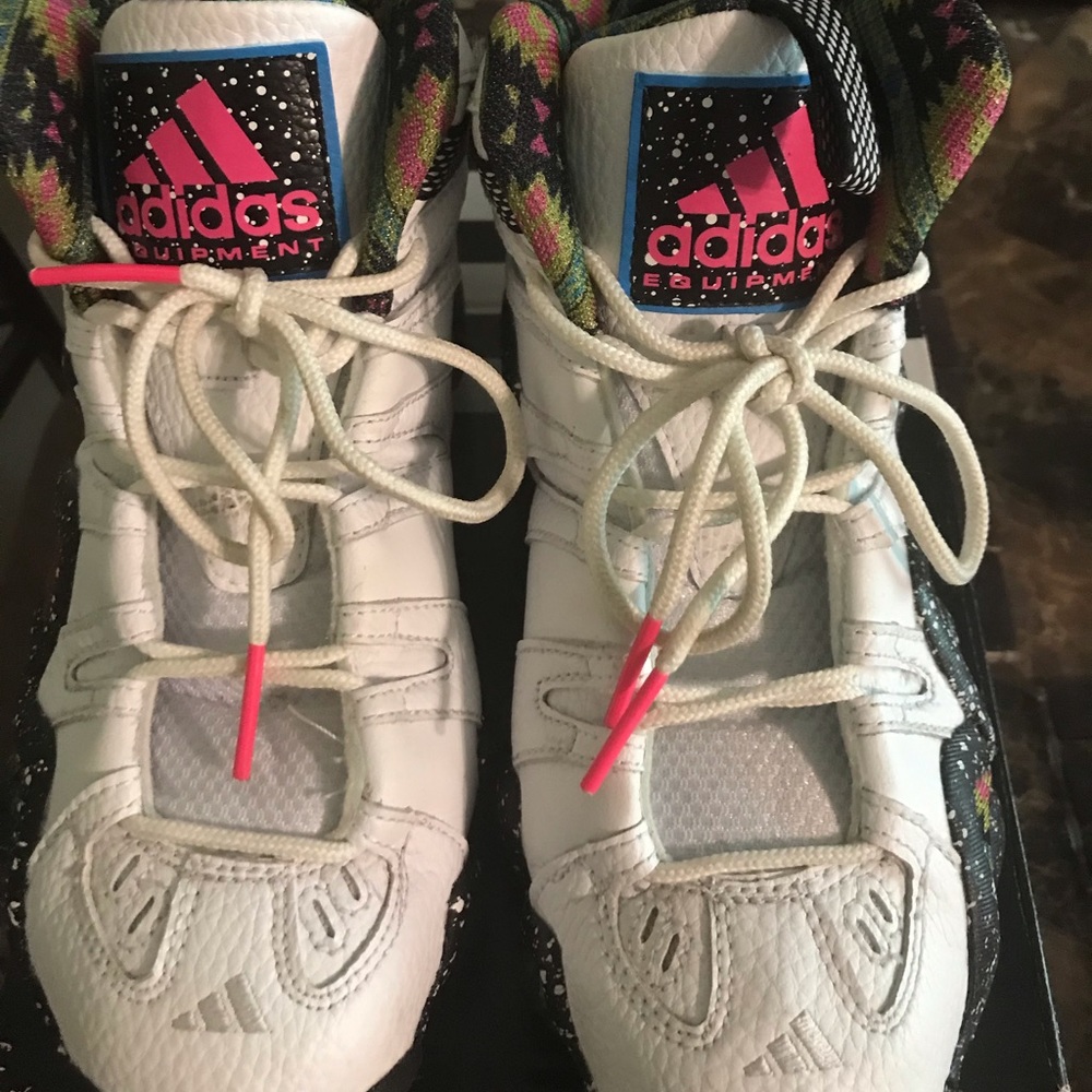 Crazy 8 retro tribal size 7 youth (Big Kids)